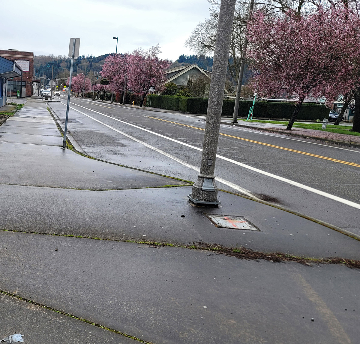 Front street parking on West Main Street